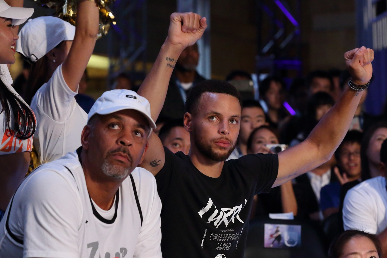 澳门百家乐登录入口-里程碑时刻！戴尔+斯蒂芬·库里父子总得分超科比父子 排历史第2